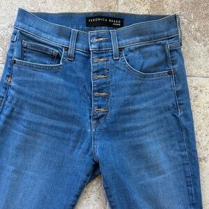 Veronica Beard Womens Carly Kick Flare High Rise Jean 27/4 Astra Wash Cut #17435